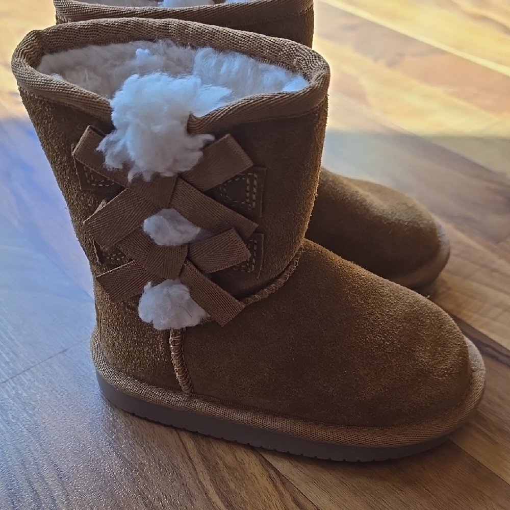 UGG Cozy Brown toddler Boots